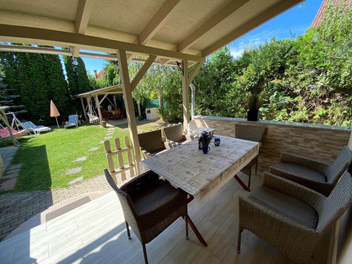 Sommer Ferienhaus Balatonszarszo Exterior photo